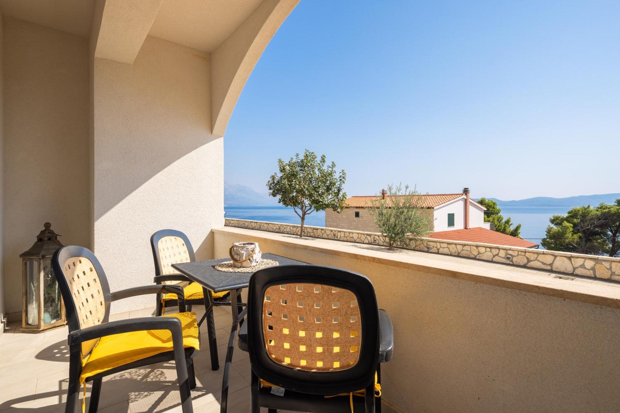 Appartments Villa Daria Marusici  Buitenkant foto